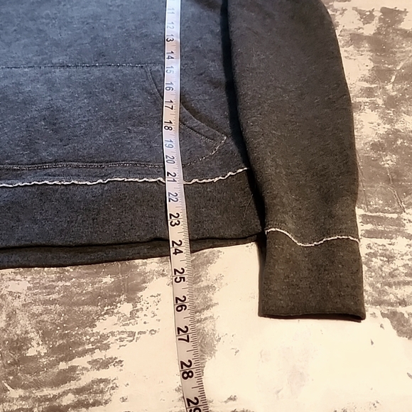 Pullover Sweatshirt and matching Sweatpants. Size: XS - Picture 6 of 10